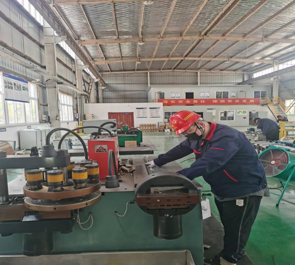 電控設備廠開足馬力掀起生產(chǎn)熱潮