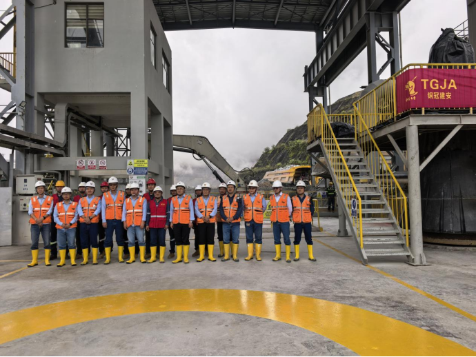 朱學(xué)勝到厄瓜多爾分公司指導(dǎo)工作 朱學(xué)勝到厄瓜多爾分公司指導(dǎo)工作